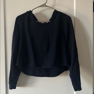 Aritzia TNA raw edge cropped hoodie - navy